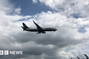 El aeropuerto de East Midlands cierra la pista en una nueva advertencia de drones