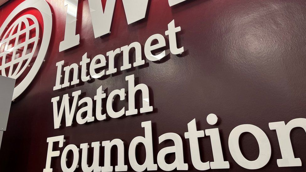 Nombre del logotipo de Internet Watch Foundation